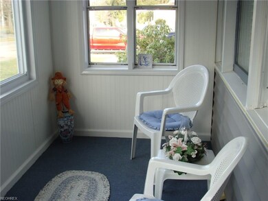 enclosed porch/sun room