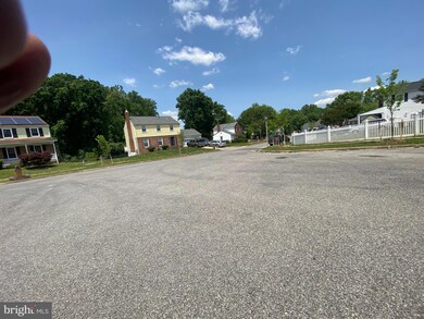 4708 Elmtree Ct, Temple Hills, MD 20748 - photo 5