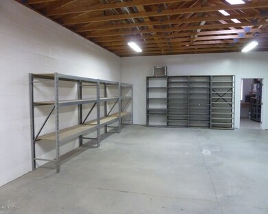 6b-4080Garage1