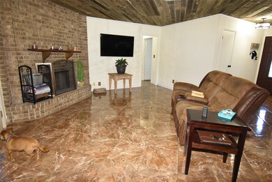 49 Nueces St, Bay City, TX 77414 - photo 5