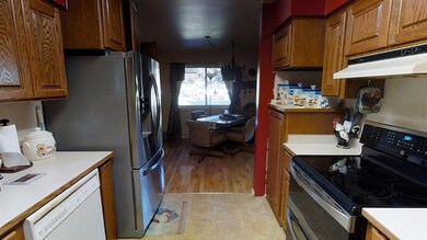 916 SW Oak St, Grants Pass, OR 97526 - photo 5