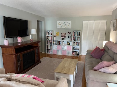 Fox Run Condominiums unit C8, Foxboro, MA 02035 - photo 4