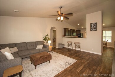 9248 S 256th East Ave, Broken Arrow, OK 74014 - photo 5