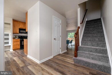 2040 Forest Hill Ln, Crofton, MD 21114 - photo 3