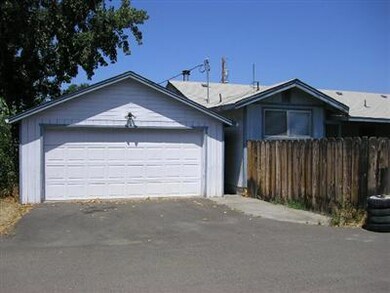 2792 E McAndrews Rd, Medford, OR 97504 - photo 5