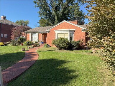 858 Spring St, Latrobe, PA 15650 - photo 2