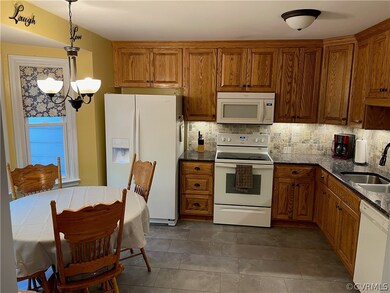 5207 Timbercreek Dr, North Chesterfield, VA 23237 - photo 4