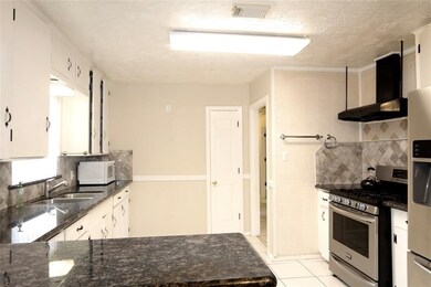 9114 Cathey Ln, Houston, TX 77080 - photo 6