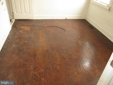 2820 W Cold Spring Ln, Baltimore, MD 21215 - photo 6