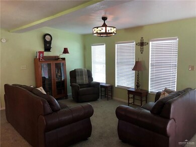 404 Northcutt Dr, Alamo, TX 78516 - photo 2