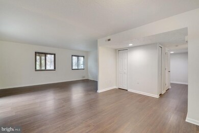 15289 Forest Grove Dr, Woodbridge, VA 22191 - photo 5