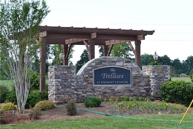 4722 Willowstone Dr, High Point, NC 27265 - photo 3