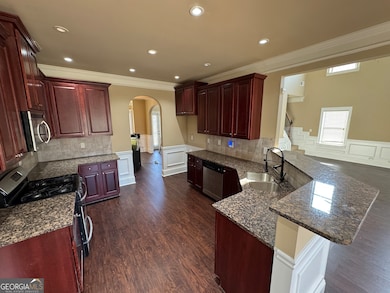 352 Plymstock Dr, McDonough, GA 30253 - photo 4