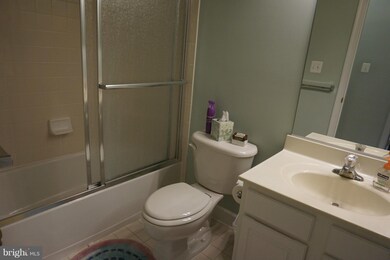 716 Raven Ave, Gaithersburg, MD 20877 - photo 6