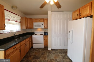 95 Wakefield Rd, Hagerstown, MD 21740 - photo 3