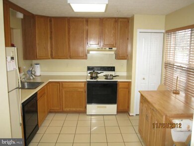 9330 Lawson Ln, Laurel, MD 20723 - photo 6