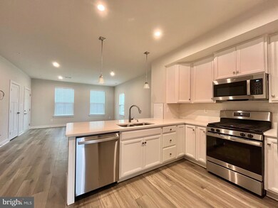 24117 Newtonmore Terrace, Sterling, VA 20166 - photo 5