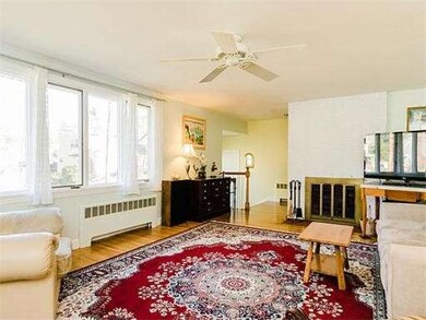 124 Greenwood Ln, Waltham, MA 02451 - photo 4