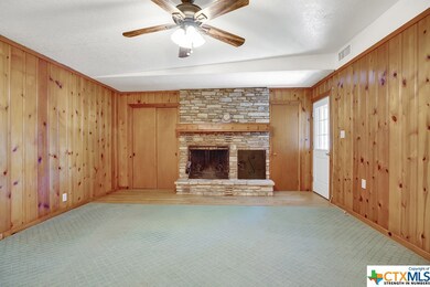 743 Albert St, New Braunfels, TX 78130 - photo 4