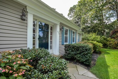 002-photo-front-view-6259939