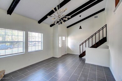 IMG_4037_8_9_Interior 2