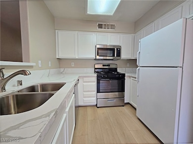 3056 Casey Dr unit 201, Las Vegas, NV 89120 - photo 7