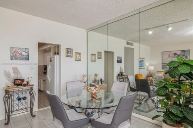 Executive Condominiums unit 2D, Miami Beach, FL 33140 - photo 4