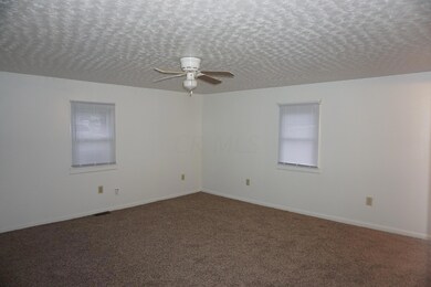 6070 Old Logan Rd SE, Lancaster, OH 43130 - photo 5