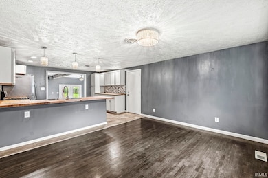 502 W Adams St, Osceola, IN 46561 - photo 2