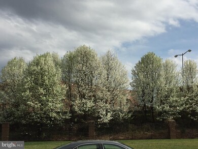 8980 Fascination Ct unit 315, Lorton, VA 22079 - photo 3