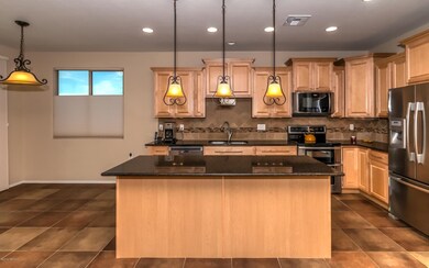04 Great Room Kitchen 3072 bal