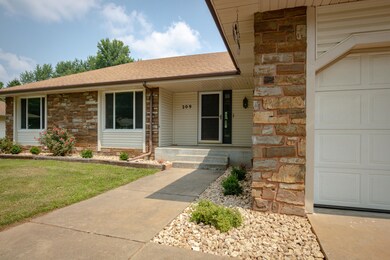 Skaggs_209WNorthviewRd-29