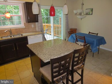 14902 Dunvegan Ct, Silver Spring, MD 20906 - photo 5