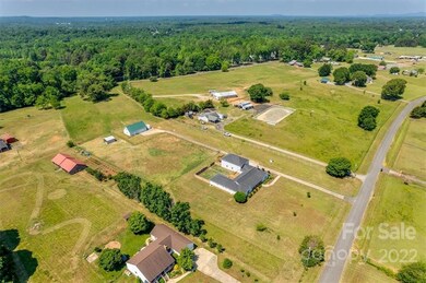 5249 Willow Pond Rd, Clover, SC 29710 - photo 4