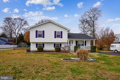 4190 Carroll Dr, Edgewater, MD 21037 - photo 3