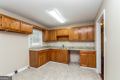 742 King Rd, Jonesboro, GA 30236 - photo 4