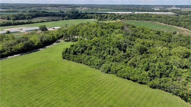 21708 E Eureka Rd, Independence, MO 64057 - photo 6