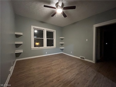 3415 Altamont Ave unit Down, Cleveland, OH 44118 - photo 6