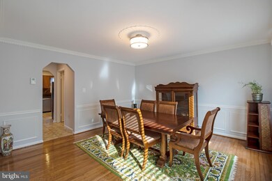 11513 Evelake Ct, Gaithersburg, MD 20878 - photo 3