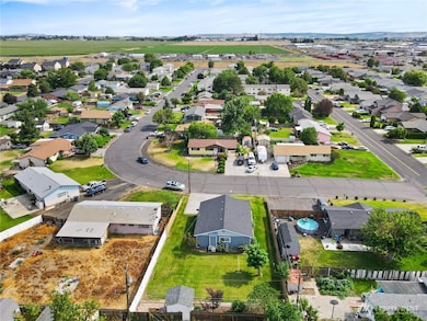 415 Sylvan Dr, Othello, WA 99344 - photo 5