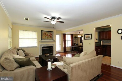 10811 Hampton Mill Terrace unit 210, Rockville, MD 20852 - photo 5