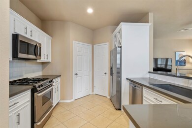 5239 Schuler St unit C, Houston, TX 77007 - photo 6