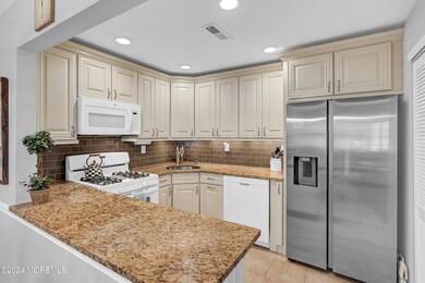 10-Kitchen 1B