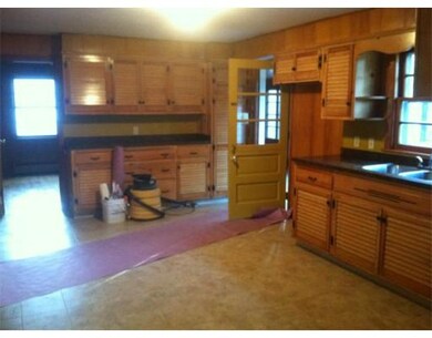 313 Munsing St unit 315, Ludlow, MA 01056 - photo 6