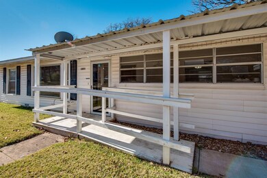 1801 S Maurice Ave, Denison, TX 75020 - photo 4