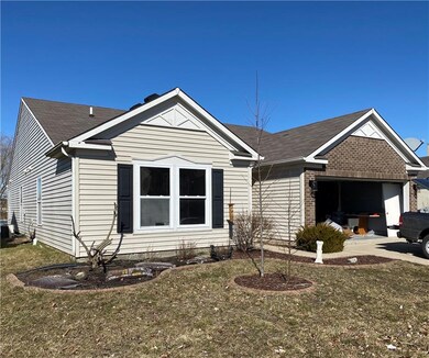 860 Sylvan St, Whiteland, IN 46184 - photo 2