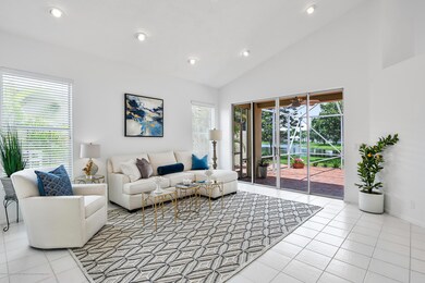 Modern Open Livingroom w/ Lake Views