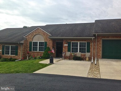 119 Sunbrook Ln unit 30, Hagerstown, MD 21742 - photo 2