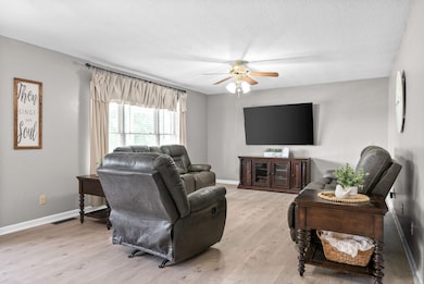 2430 Underwood Rd, Cunningham, TN 37052 - photo 7