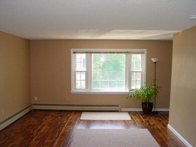 53 Walnut Cir, Merrimack, NH 03054 - photo 4